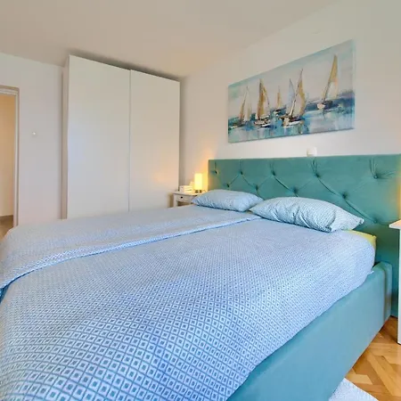 Frane Apartment