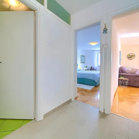 Frane Apartment *